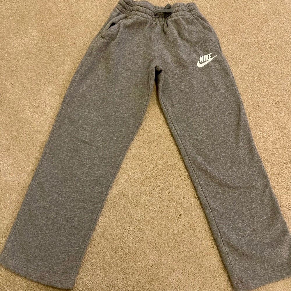 Boys Nike Sweatpants Size L (10/12)
